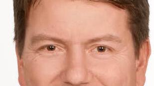 Landtagsabgeordneter Sandro Kirchner: "Mir gibt die Natur sehr viel innere Ruhe zurück, beim Wandern und auch auf dem jagdlichen Ansitz. Da fliegen die Gedanken, baumelt die Seele. Auch das Holzmachen ist ein Ausgleich, der mich abschalten lässt."