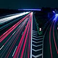 Raser auf der Autobahn? Würde ein Tempolimit die Zahl der Unfälle senken? Der Faktencheck. Symbolbild: pixabay/Tobias-Steinert