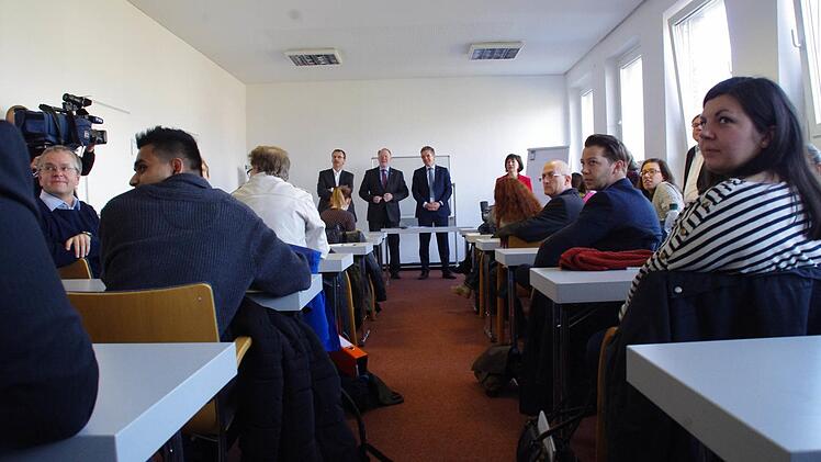 Der Studienbetrieb in Kronach findet im Loewe-Verwaltungsgebäude statt. Foto: Marco Meißner
