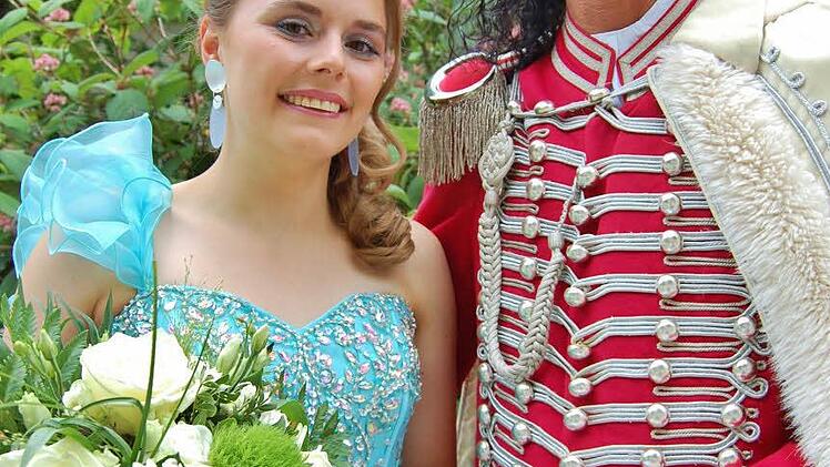 Quellenkönigin Victoria Brath (20) und ihr Fürst Ferenc II. Rakoczy alias Timo Baier Foto: Sigismund von Dobschütz
