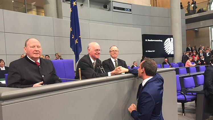 Thorsten Glauber dankt Norbert Lammert. Foto: privat