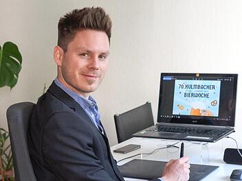 Dawid Celek an seinem Arbeitsplatz . Foto: privat