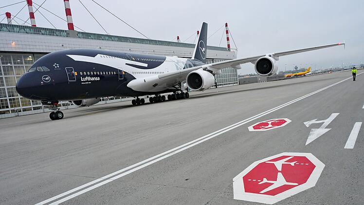 Lufthansa Airbus in Jubil&auml;umslackierung