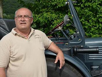 Thomas Endrich war aus Zellingen mit seinem Lanz aus dem Jahr 1935 zum Traktortreffen nach Bad Bocklet angereist.  Fotos: Björn Hein