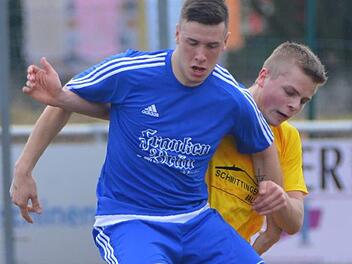 Mit zwei Toren trug Rückkehrer Lukas Riedel (links) maßgeblich zum Sieg beim TSV Ebensfeld vor zwei Wochen bei. Wird er auch morgen beim TSV Schammelsdorf weiter treffen?  Foto: Gunther Czepera