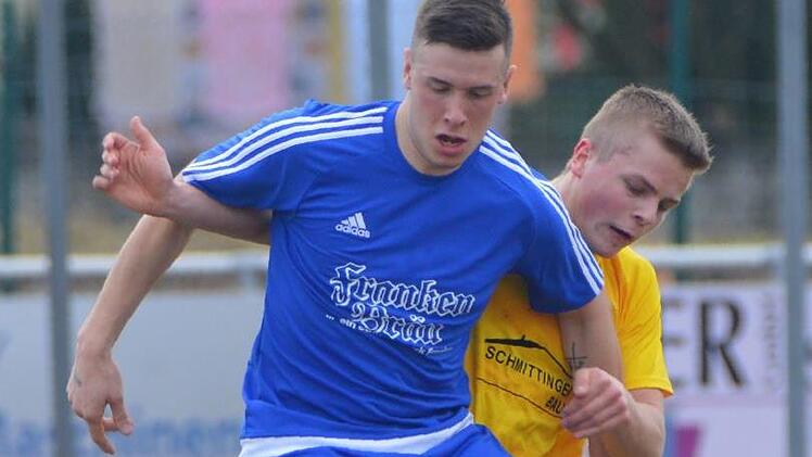 Mit zwei Toren trug Rückkehrer Lukas Riedel (links) maßgeblich zum Sieg beim TSV Ebensfeld vor zwei Wochen bei. Wird er auch morgen beim TSV Schammelsdorf weiter treffen?  Foto: Gunther Czepera