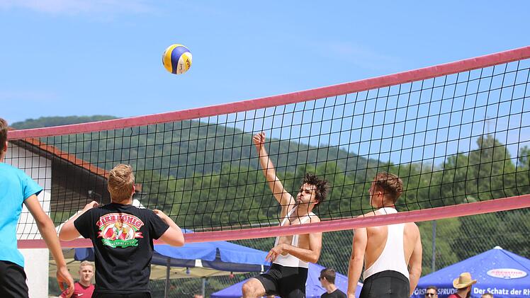 Beachvolleyball-Turnier in Oberbach. Sebastian Schmitt