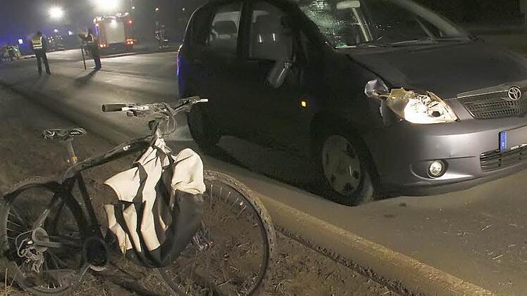 Ursprünglich lag das Mountainbike etwa 20 Meter neben dem tödlich verunglückten Radfahrer.  Foto: Josef Hofbauer