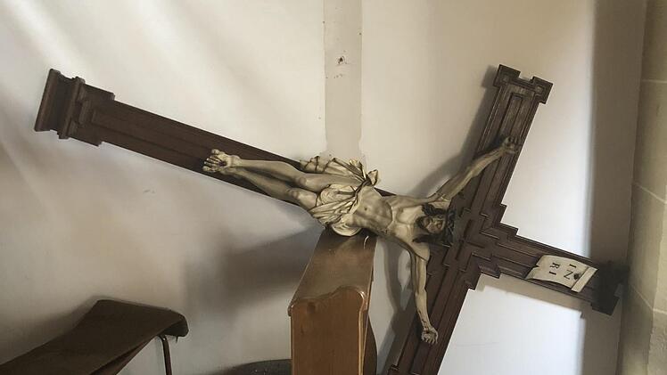 Unter anderem in der Klosterkirche Heilig Grab soll der Mann gewütet haben.  Dort wurde nicht nur ein großes Holzkreuz von der Wand gerissen, sondern  auch die Figur des "Heiligen Josefs"  (Bild unten) beschädigt. Foto: Marcus Wolf