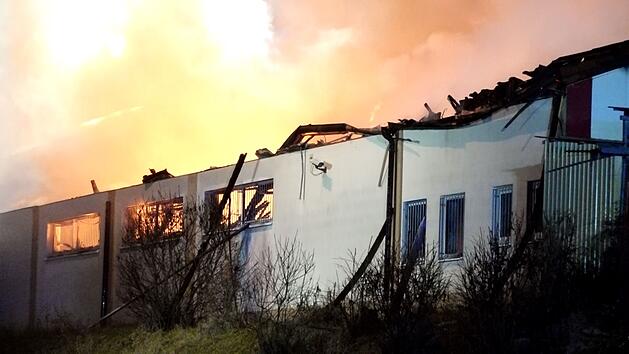 Zellingen: Baumarkt geht in Flammen auf - Unternehmen äußert sich