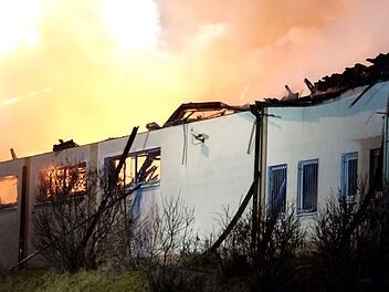 Zellingen: Baumarkt geht in Flammen auf - Unternehmen äußert sich
