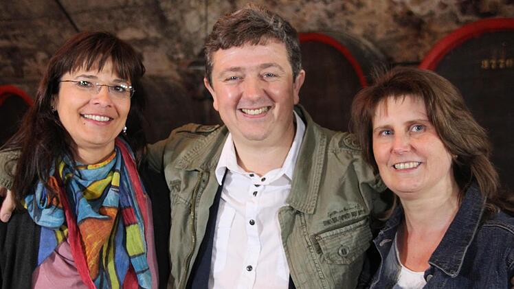 Hauptdarsteller Oliver Rauber zwischen zwei Frauen: Film-Liebe Claudia Möller und große Liebe Barbara.