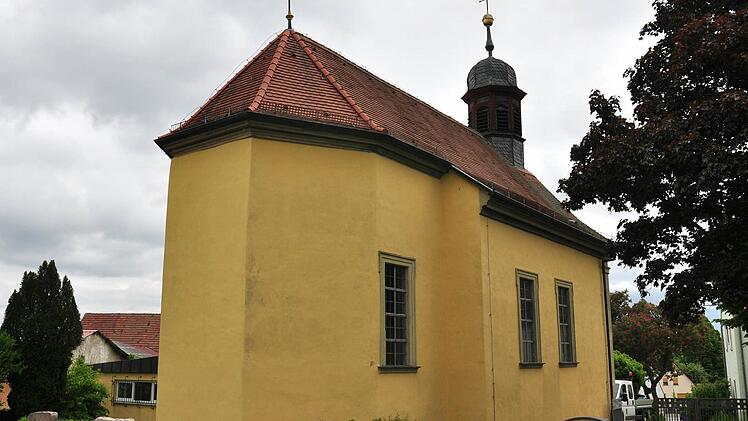 Die Kirche in Steinsfeld wird saniert.