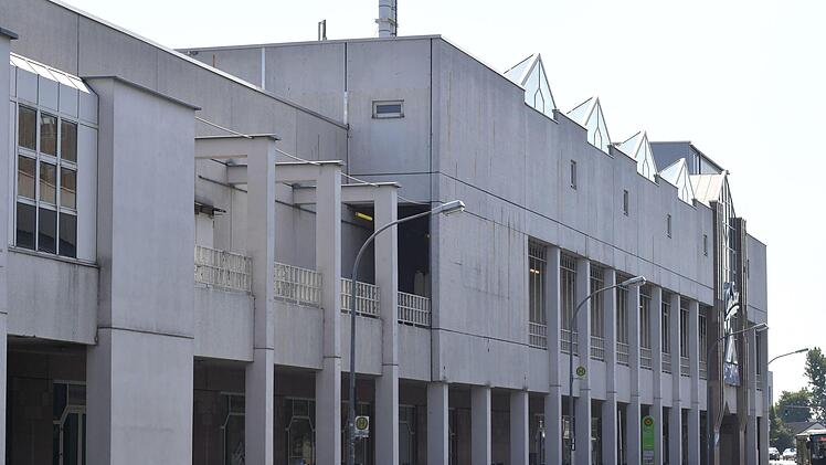 Viel versprechende Pläne für das Atrium in Bamberg:  Vor allem zur  Ludwigstraße wird sich das Gebäude  künftig völlig neu präsentieren.  Ronald Rinklef