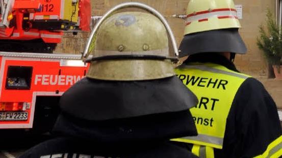Eine Autofahrerin war offenbar so ungeduldig, dass sie einen Feuerwehrmann bei Lichtenfels beleidigte. Symbolfoto: Bernd Weißbrod/dpa
