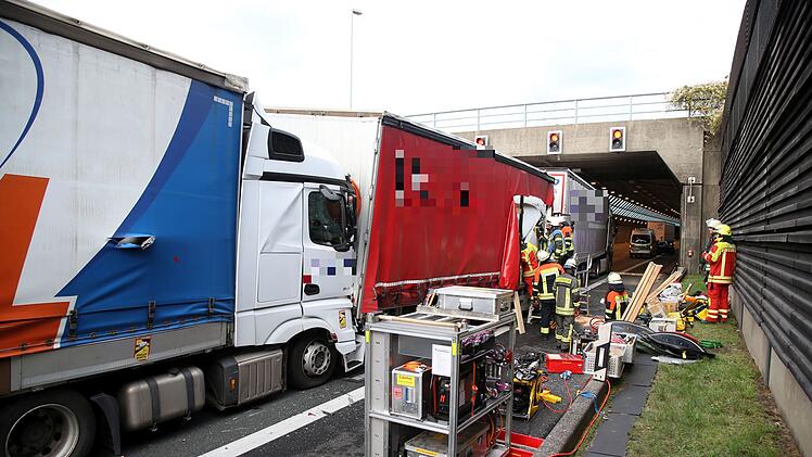 Lkw-Unfall bei H&ouml;sbach