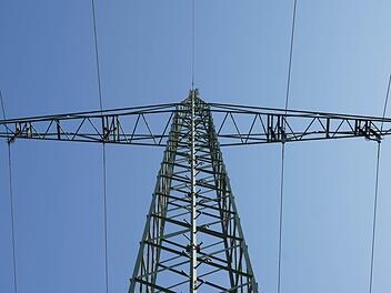 Nahe an der Alternativtrasse für die Stromleitung befinden sich Euerdorf und Wirmsthal, weshalb der Gemeinderat sich nun mit dem Thema befasste. Foto: Archiv/Arkadius Guzy