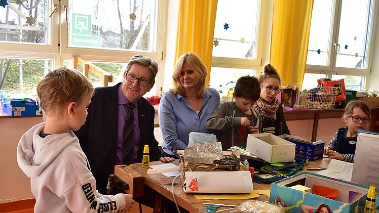 Auf Knopfdruck Hilfe: So hat Jonas sein Raumschiff gestaltet.  Foto: Petra Malbrich