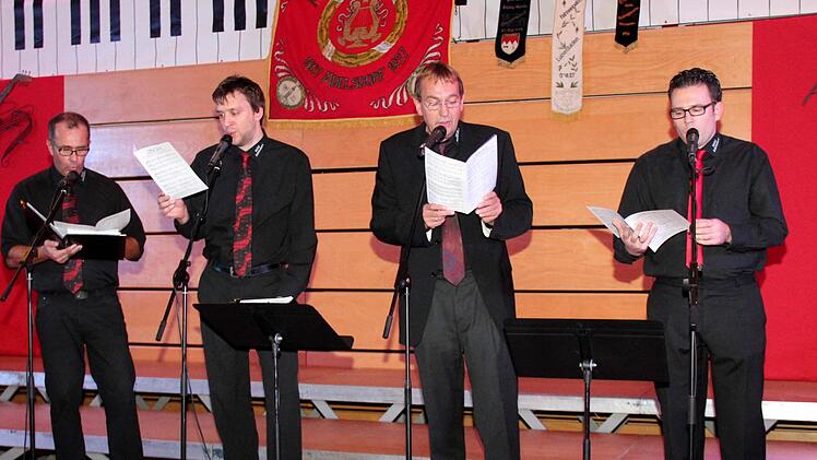 Johannes Brehm, Frederic Boutelant, Yves Boutelant und Claus Keller (v. l.) standen ihren Sängerinnen in nichts nach. Foto: Johanna Blum
