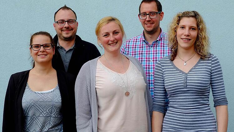 Gute Arbeit leistete der Vorstand der HaKaGe (von links): Vorsitzende Julia Keidel, ihr Stellvertreter Sebastian Kröckel, 3. Vorsitzende Kristina Gensler, Kassier Sebastian Kleinhenz und Schriftführerin Dominique König. Alles wurden geschlossen wiedergewählt. Neu im präsidialen Team sind Sebastian Kröckel als 1. Präsident sowie Sebastian Kleinhenz als 2. Präsident. Foto: Gerd Schaar