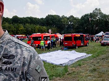 Am Dienstag war bei Engelmannsreuth im Landkreis Bayreuth ein F-16 Kampfjet der US-Streitkräfte abgestürzt.  Foto: dpa