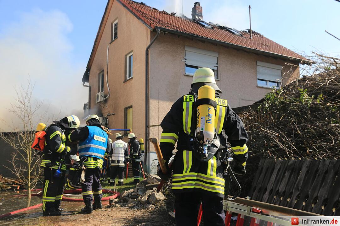 Wohnhaus brennt in Priesendorf