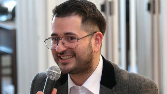 Burghard Toelke musste beim Stammtisch des F&ouml;rdervereins Kurorchester viele Fragen beantworten.  Klaus Stebani