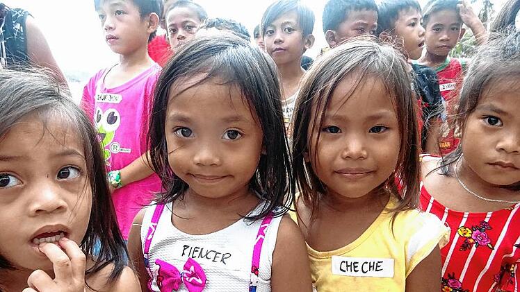 Boracay_Kinderfest warten bis es los geht