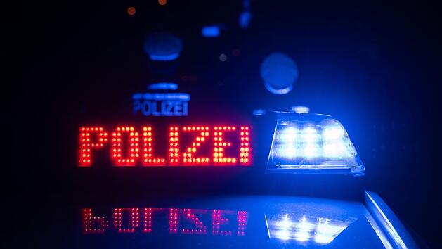 Betrunkener (31) schl&auml;gt Bar-Mitarbeiter ins Gesicht