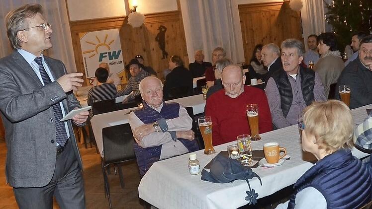 Bürgermeister Rainer Detsch bei seiner Wahlveranstaltung Foto: K.-H. Hofmann