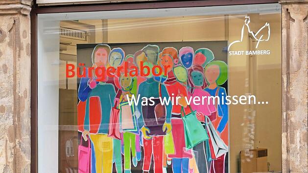 Die Künstlerin Barbara Bollerhof hat das aktuelle Bürgerlabor-Fenster gestaltet.