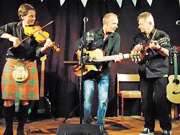 Englischkurs mit (von links): Gregor Borland, Pete Abott und Dave Walmesley Foto: Birgit Kunig