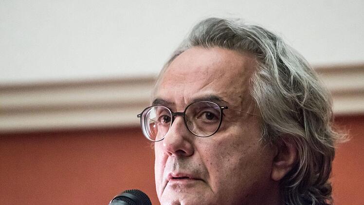 Bestseller-Autor Friedrich Ani gestaltete den Abschluss des Literatur-Festivals "Coburg liest".Foto: Jochen Berger