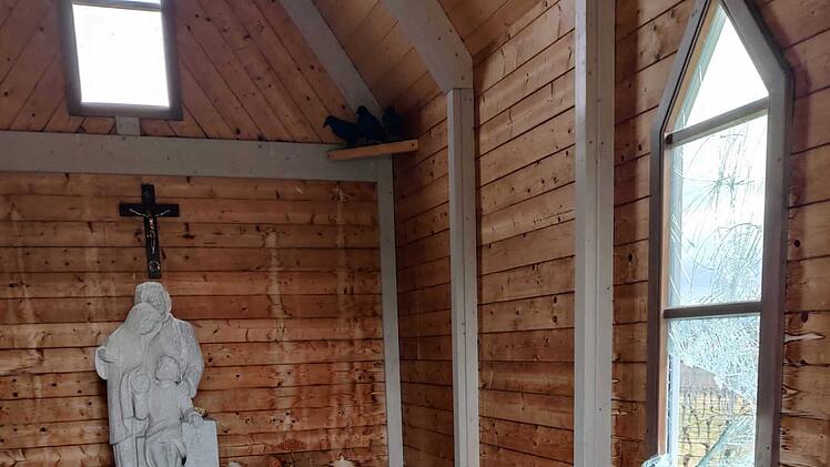 Sommerach: Vandalismus in Kapelle - Familie von Erbauer sucht nach Zeugen