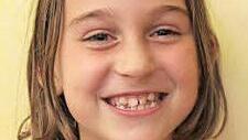 Lea Brand (8): "Donnerstag ist mein Lieblingstag, weil ich da zwei Stunden Sport habe. Ich turne gerne an den Ringen oder an den Seilen. Zuhause klettere ich immer auf einen Baum im Garten."