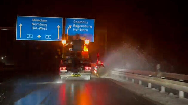 Wintereinbruch im Kreis Hof - Unf&auml;lle auf A9 und A93