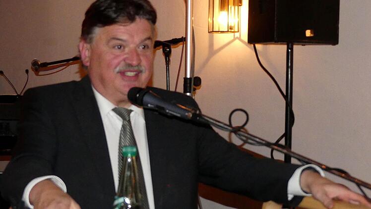 Landrat Klaus Peter Söllner bei seiner Festrede Foto: Dieter Hübner