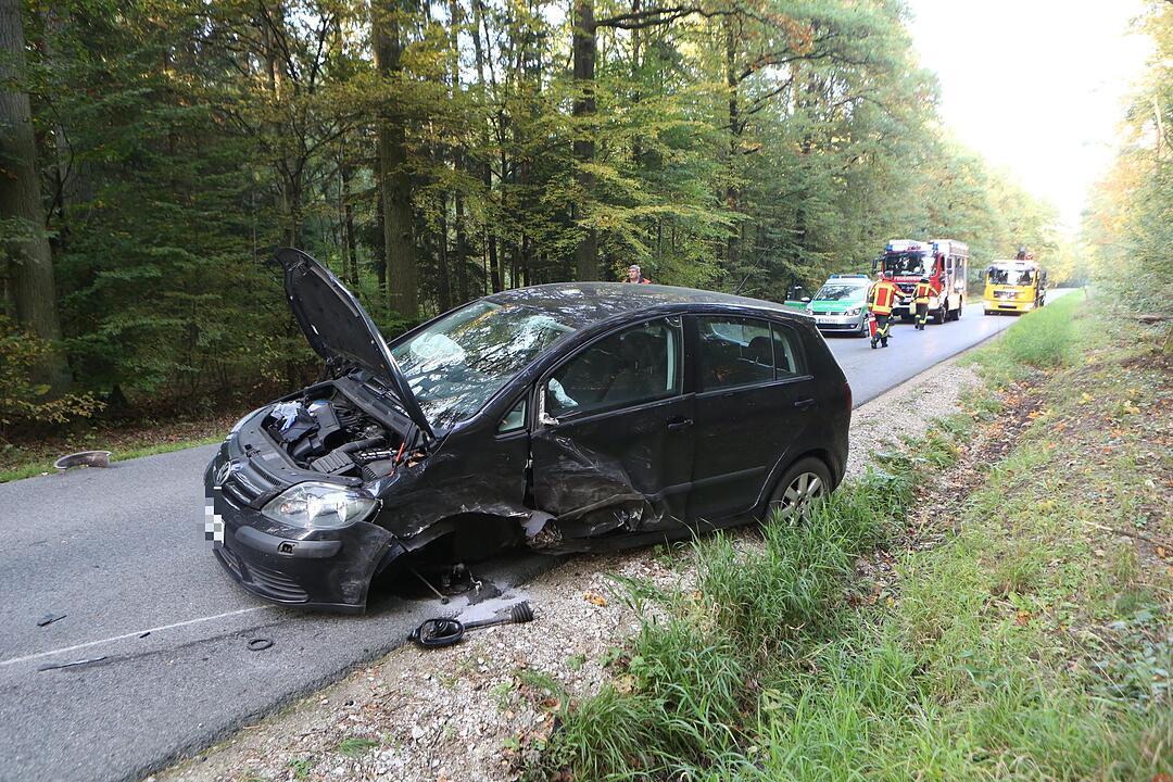 Auf Gegenfahrbahn geraten: Auto überschlägt sich im Kreis Erlangen-Höchstadt