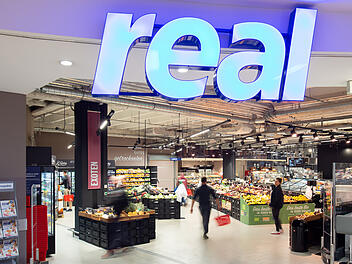 Real-Filiale in Hallstadt