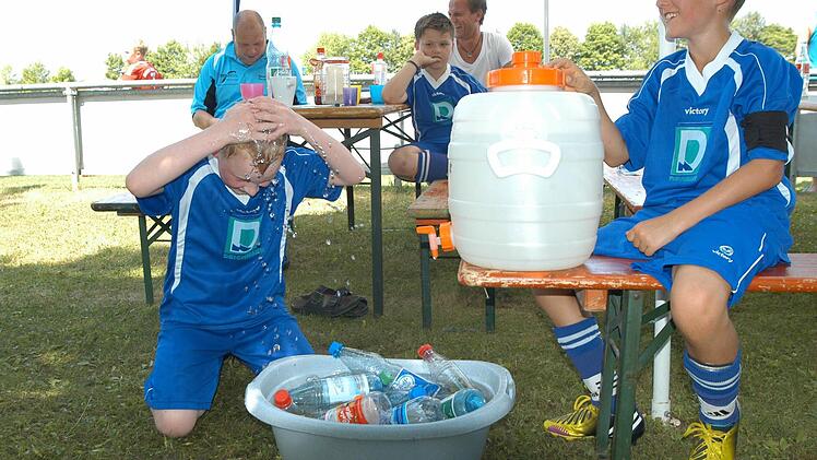 Eine kleine Abkühlung darf für die Teilnehmer natürlich auch beim Sporttag nicht fehlen.  Foto: ssp (Archiv)