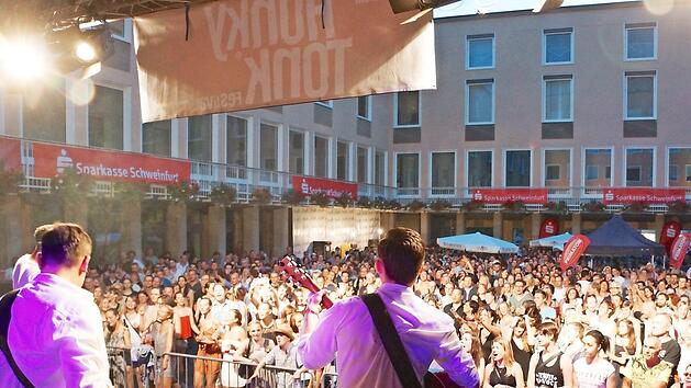 Zum 25. Mal findet in diesem Jahr das Honky-Tonk-Festival in Schweinfurt statt. Das Jubil&auml;um wird am 1. Juli geb&uuml;hrend gefeiert. Gute Musik und viel Spa&szlig; geh&ouml;ren dazu. Foto: Frank Tonat/event-foto-team.de