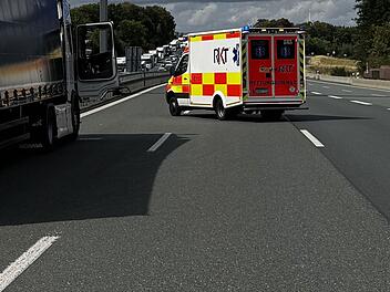 Unfall auf A6 bei N&uuml;rnberg: Loses Rad sorgt f&uuml;r fatale Kettenreaktion