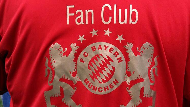 Das Outfit des Altendorfers Fan Clubs kann sich wahrlich sehen lassen.