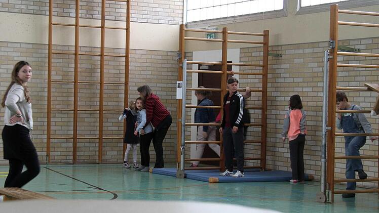 Der Gebirgsparcours in der Turnhalle  Foto: Richard Sänger