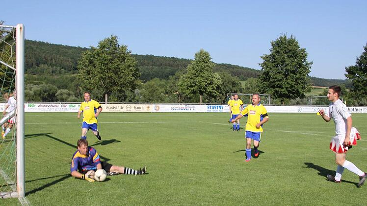 Markus Fausten bei einer seiner vielen Glanzparaden.Foto: Ralf Kestel