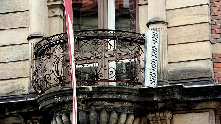 Über 52 Lautsprecher sind in der Bamberger Innenstadt für die Fronleichnamsprozession verteilt. Foto: Salzbrenner