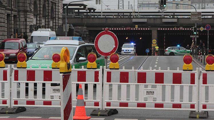 Die Absperrung vor dem Celtistunnel in Nürnberg Foto: News5 / Grundmann