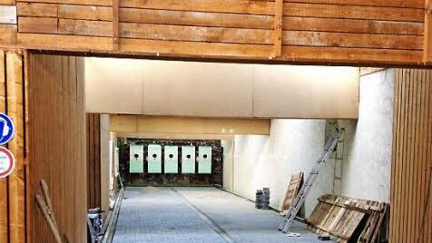 Im Creidlitzer Schützenhaus mussten die Böden der geschlossenen Schießstände gepflastert werden.