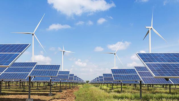 Eine Studie aus dem Jahr 2010 möchte die Stadt Bad Kissingen aktualisieren, um erneuerbare Energien künftig intensiver nutzen zu können. Foto: Soonthorn - stock.adobe