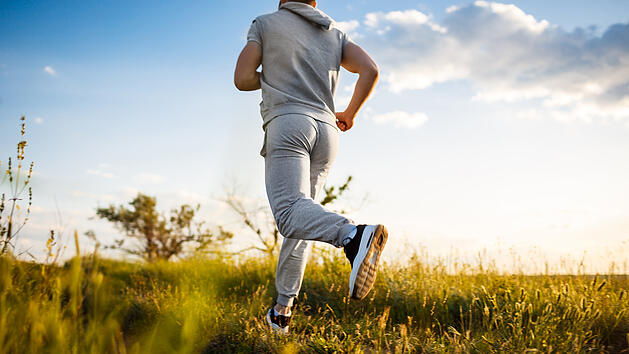Belastungsschmerzen geh&ouml;ren zum Sport, Schmerzmittel hingegen nicht.